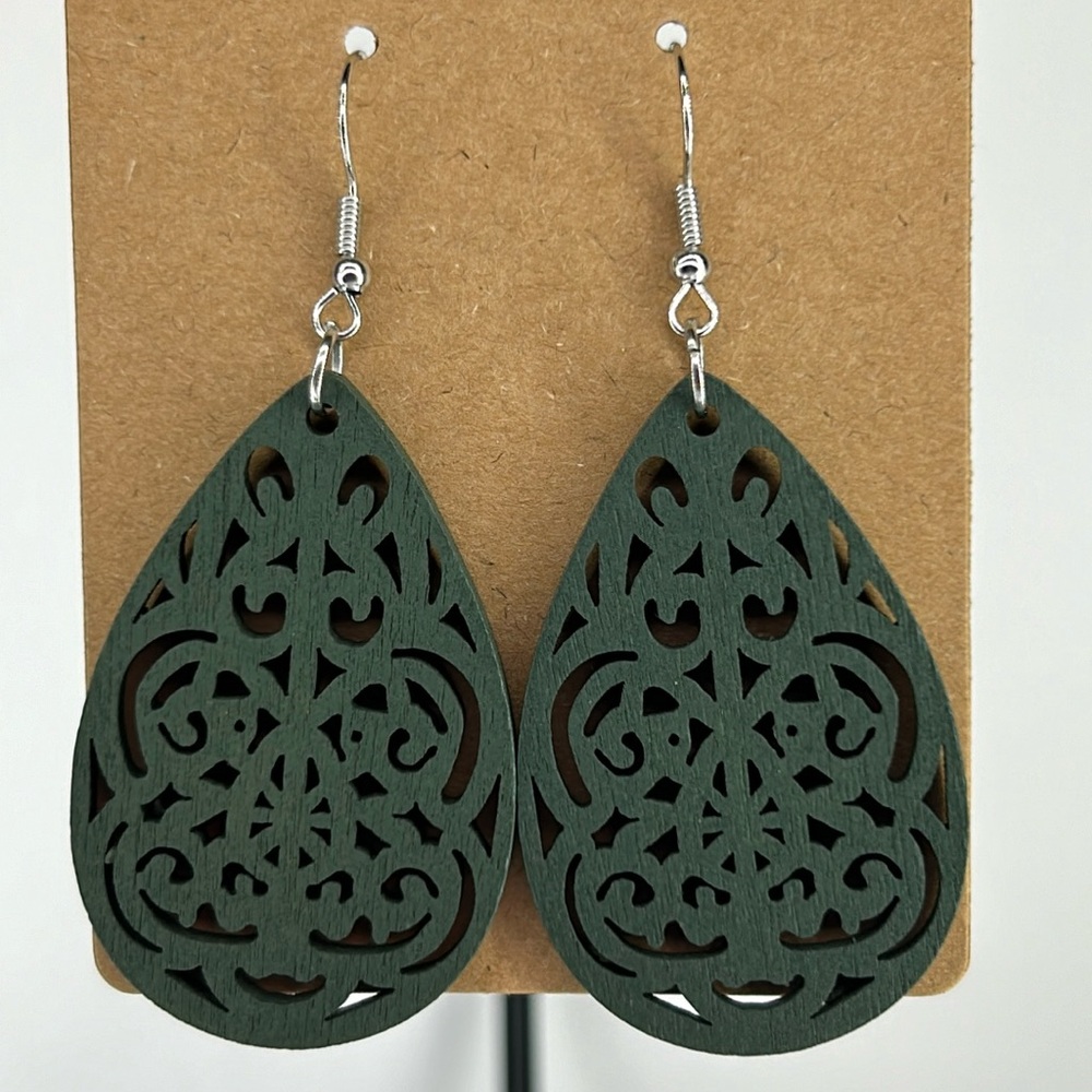 Wooden Colorful Hollow Leaf Design Dangle Earrings Fashion Jewelry - Picture 4 of 4